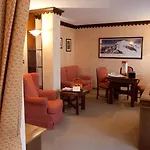 מלון Pavillon 4*