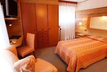 Ξενοδοχείο Pavillon 4*