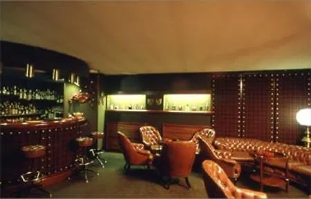Pavillon 4* Κουρμαγιέρ